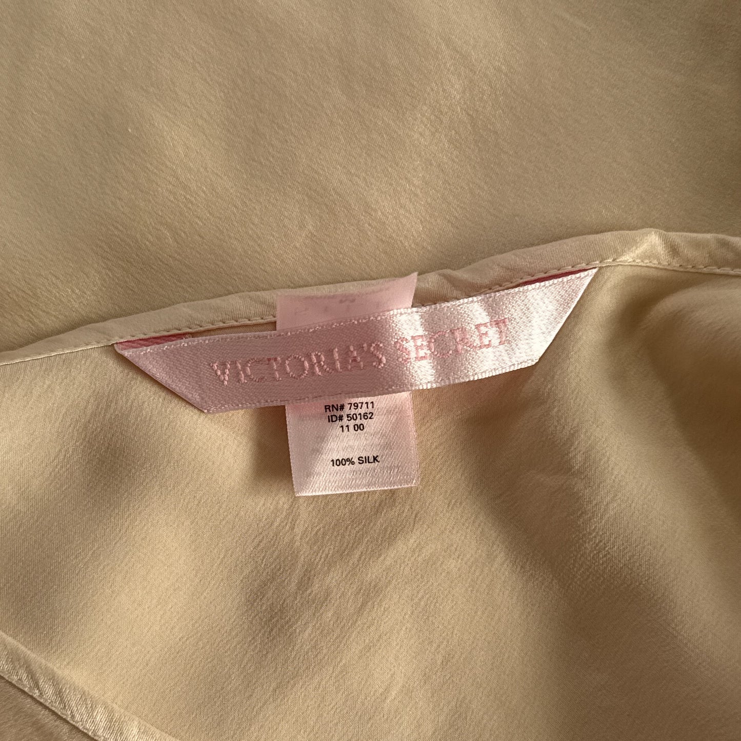 Y2K Vintage 100% silk Victoria’s secret mini slip dress in peach ream