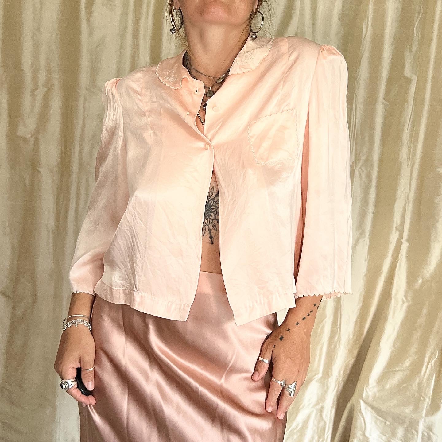 1930s 100% silk Barbizon bedshirt in blush pink