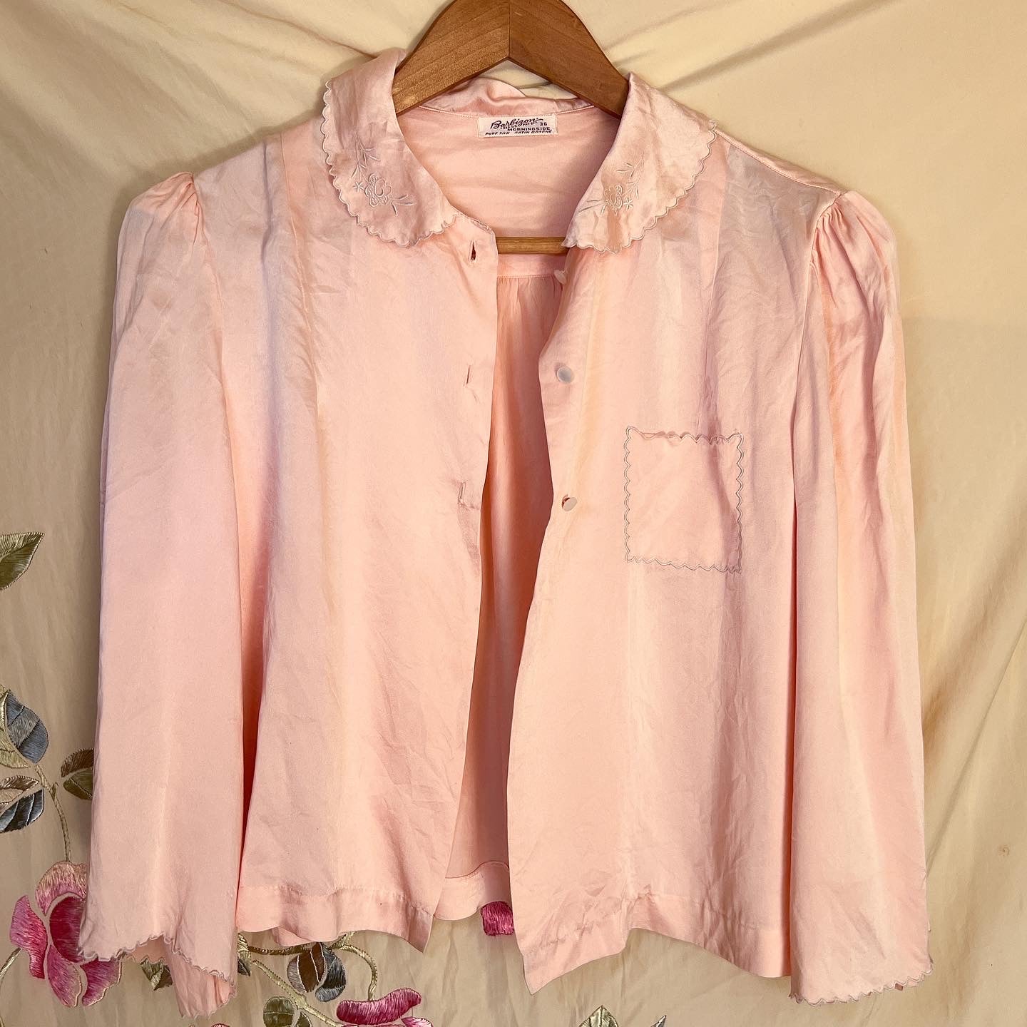 1930s 100% silk Barbizon bedshirt in blush pink