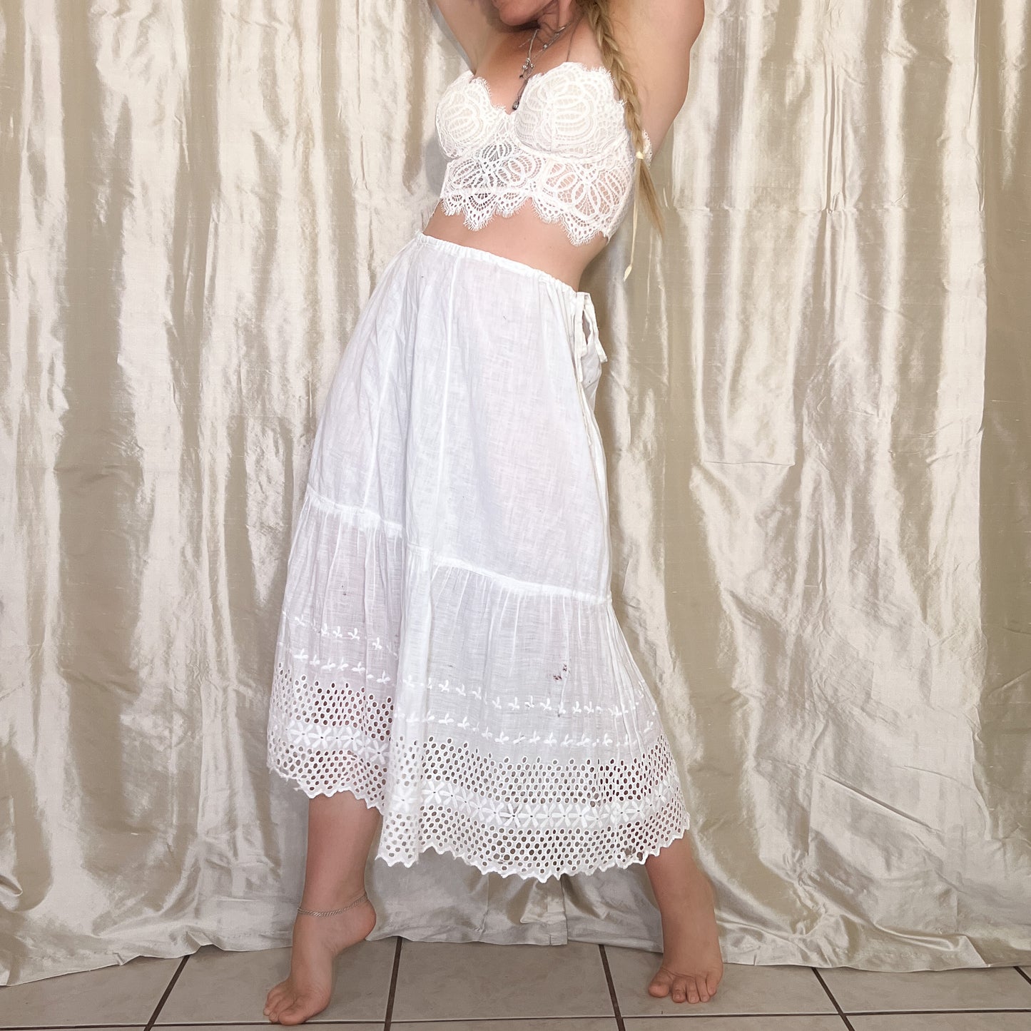 1940s vintage handmade eyelet lace petticoat in daisy
