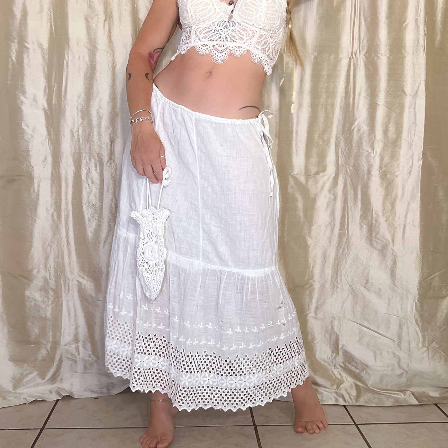 1940s vintage handmade eyelet lace petticoat in daisy