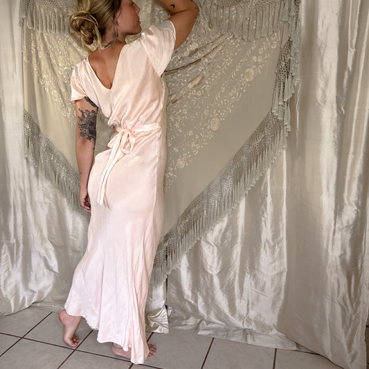 1920s/1930s Vintage Empress Silk short sleeve slip dress in floral guava pink jacquard