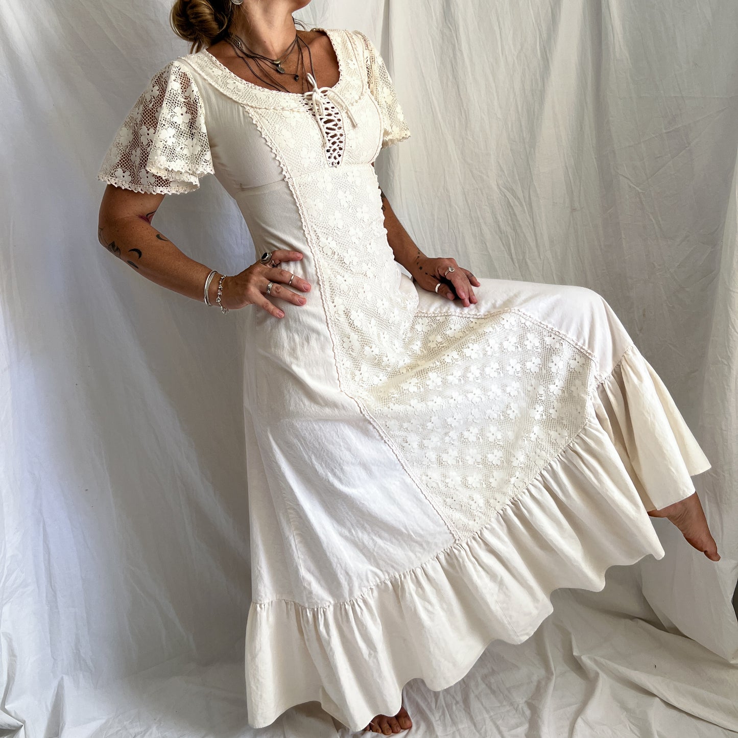 1960s/70s handmade vintage maxi prairie dress in ecru with lace