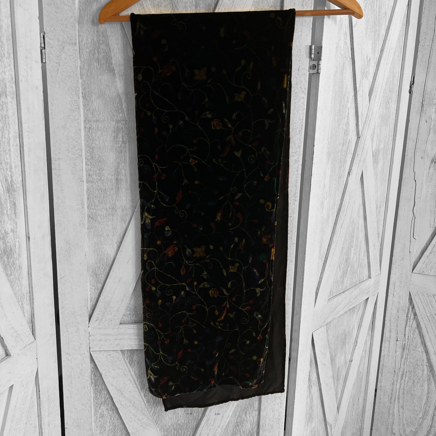 Vintage 100% silk velvet skinny scarf in jet