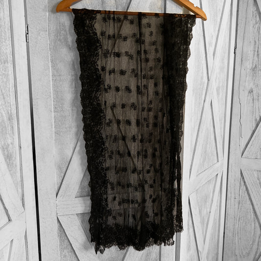 Antique Vintage victorian Chantilly lace mourning veil