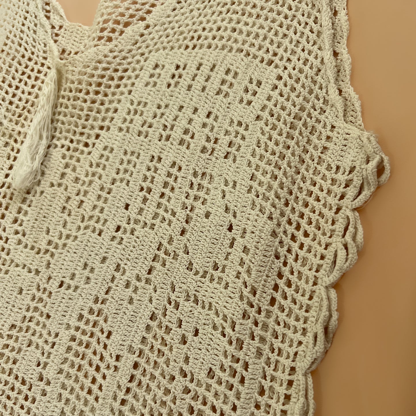 1940s hand crochet tank top in alabaster