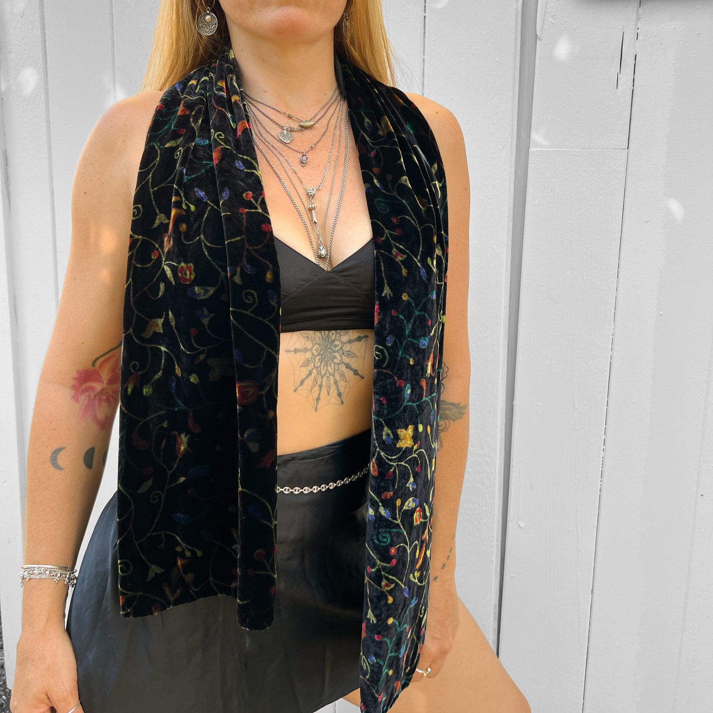 Vintage 100% silk velvet skinny scarf in jet