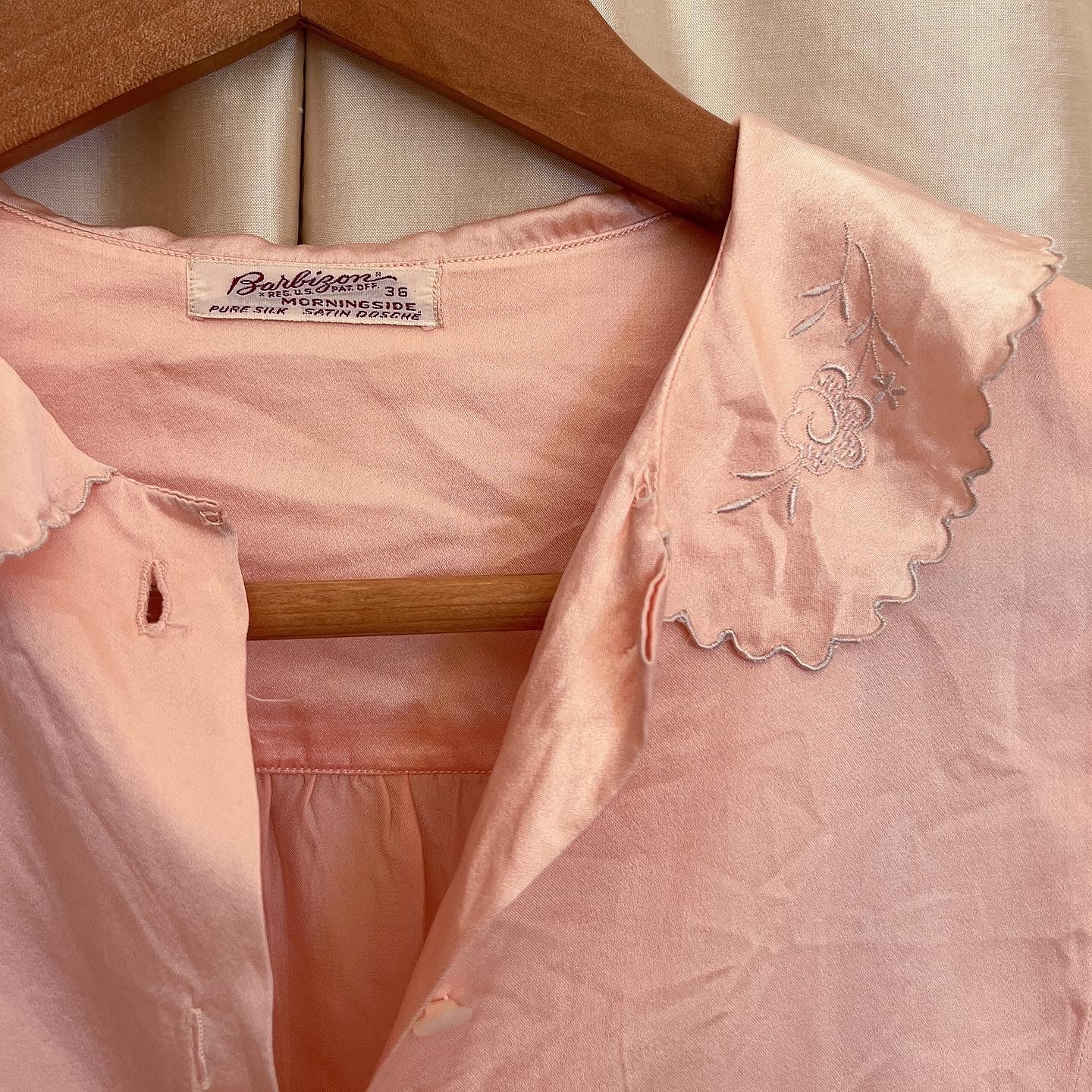 1930s 100% silk Barbizon bedshirt in blush pink