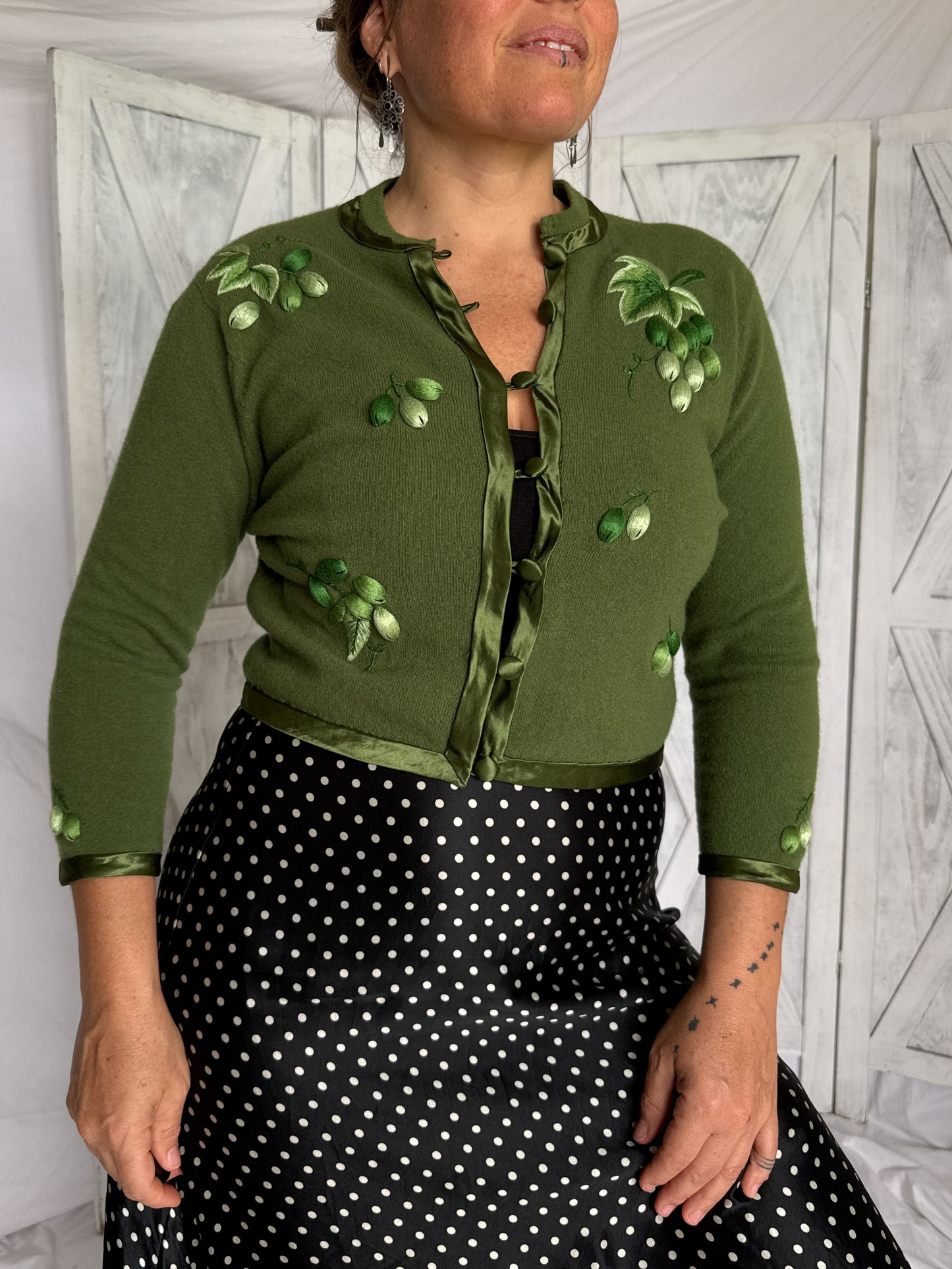 Vintage cropped wool cardigan side view embroidery