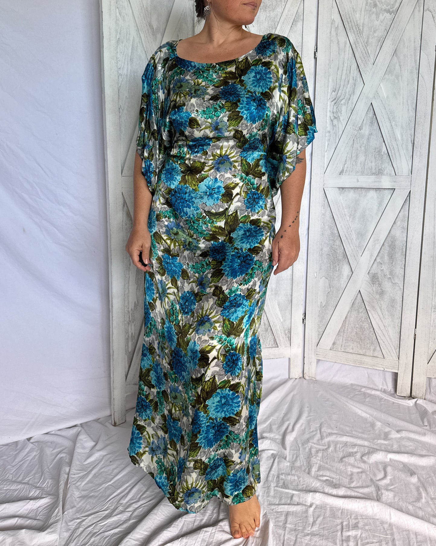1960s floral print fabric detail turquoise chartreuse grey
