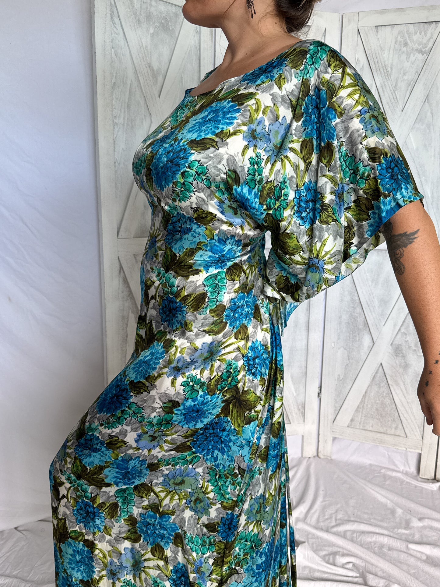 Vintage flutter sleeve dress detail bohemian