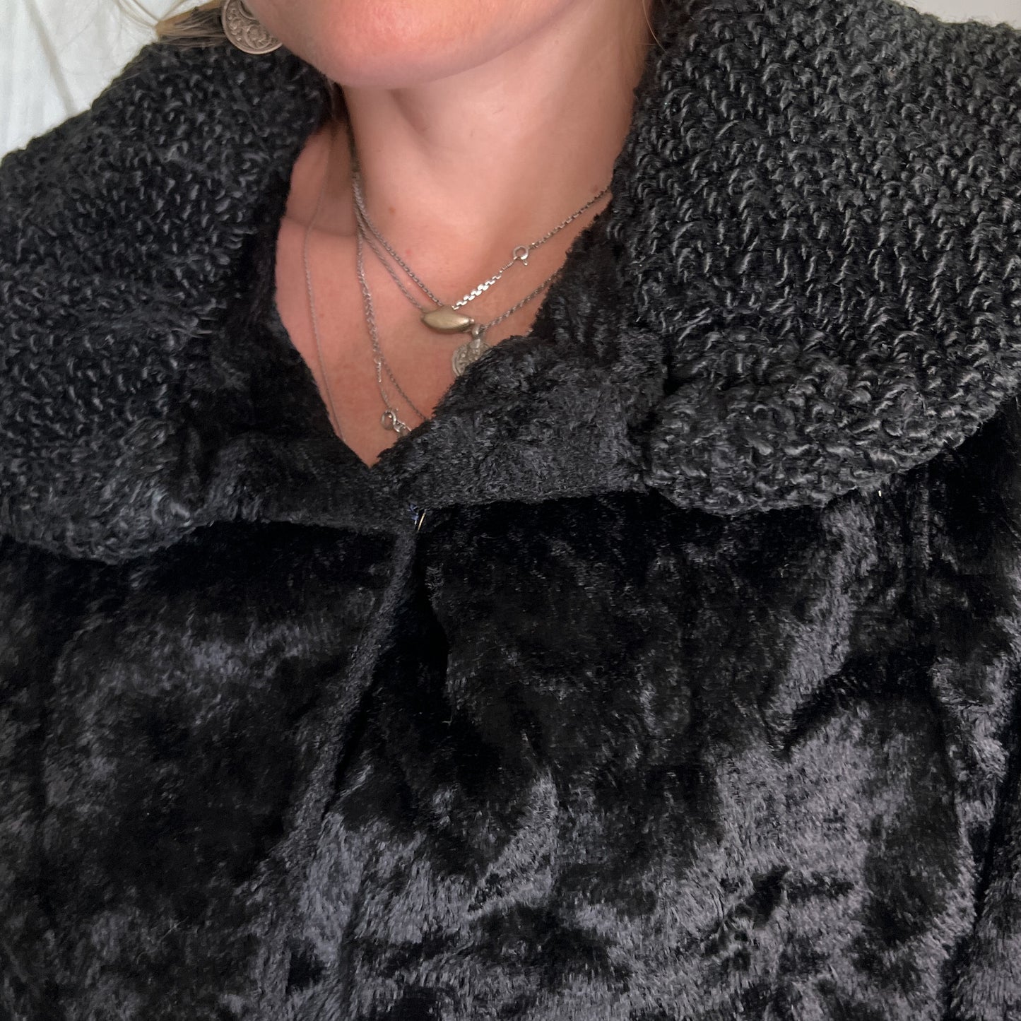 1930s vintage velvet collared coat