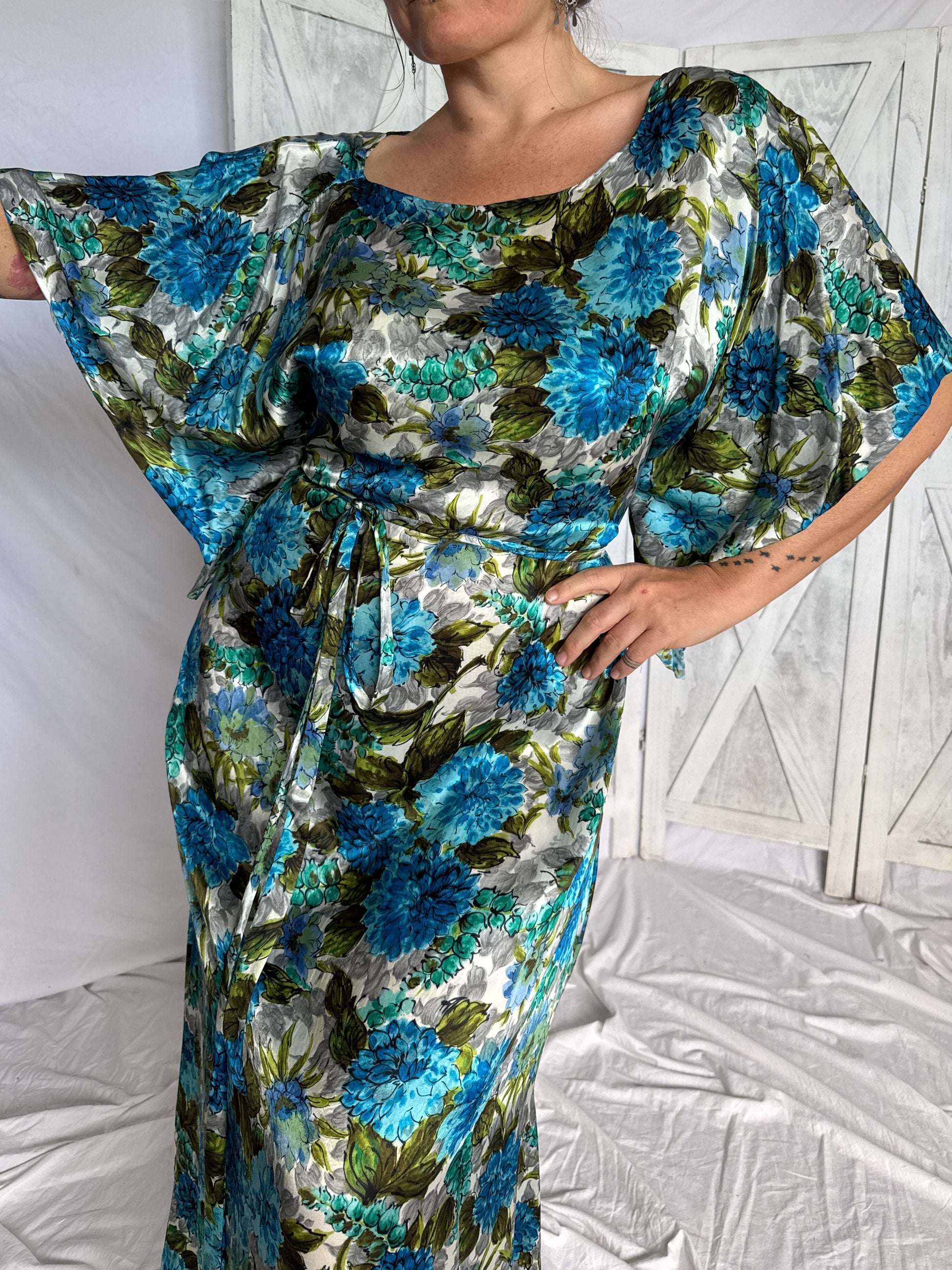 Retro floral print fabric 1960s mid century modern