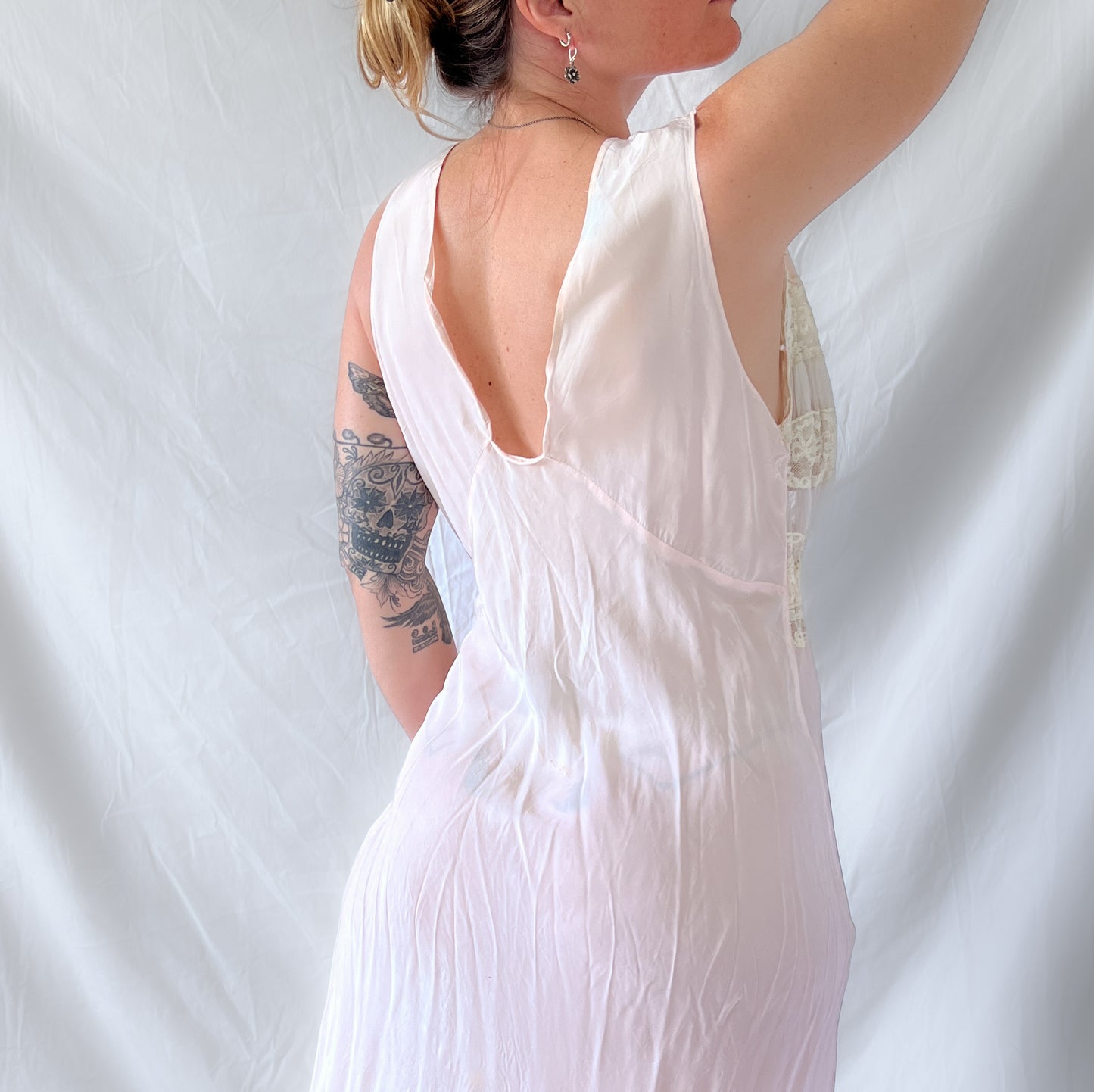 1930s/40s vintage radcliffe satin mini slip dress in guava with cream lace