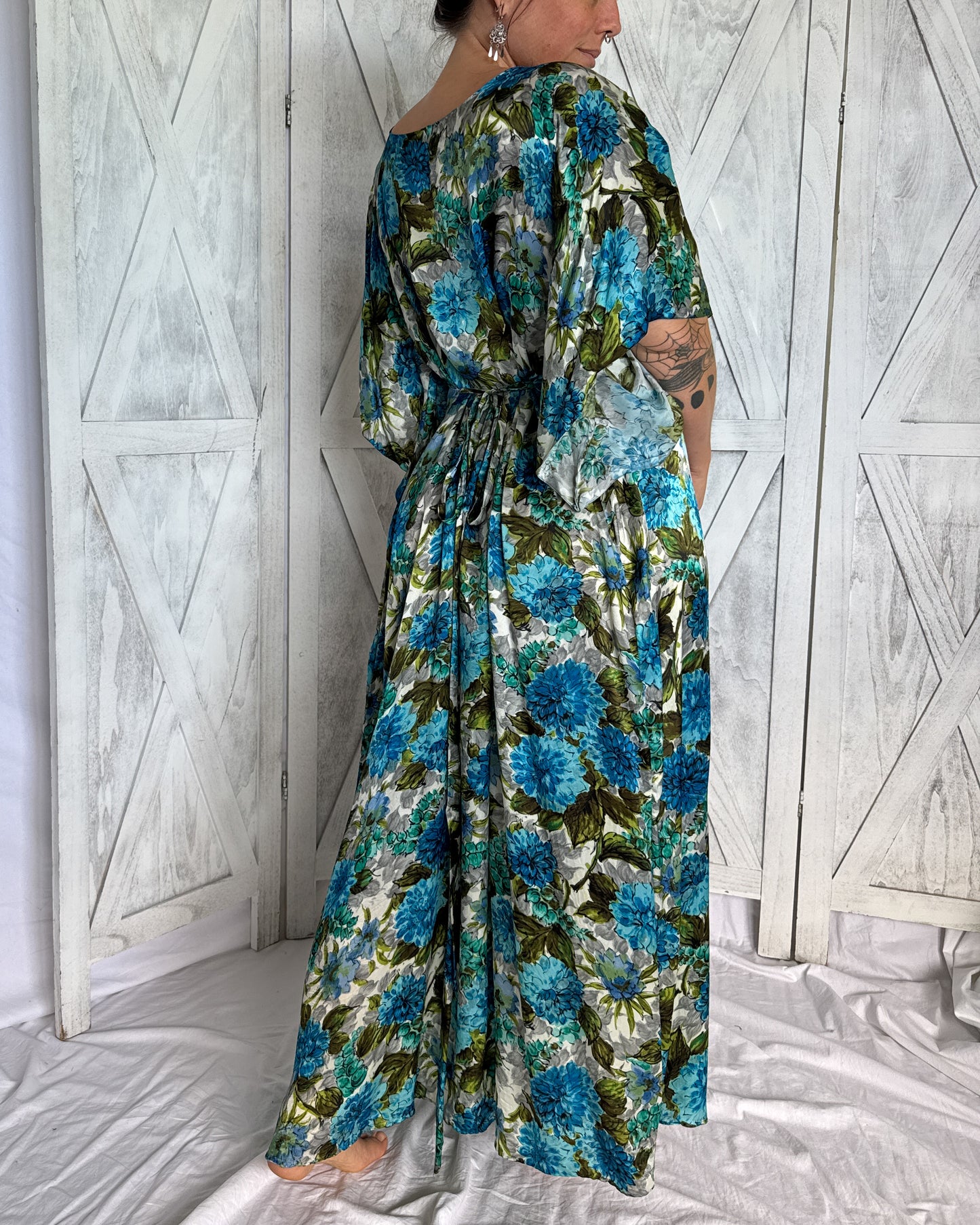 Vintage maxi dress adjustable waist tie side view