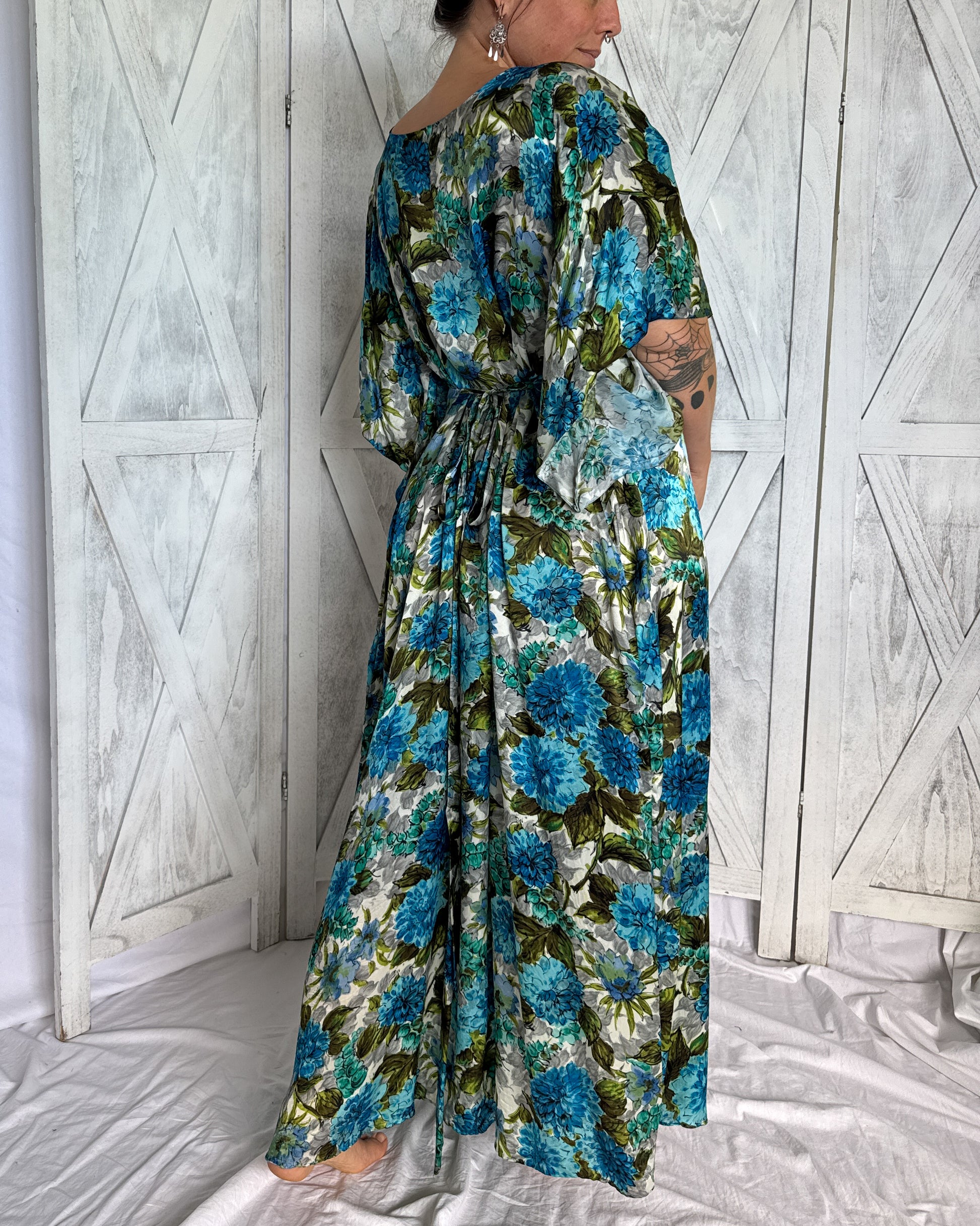 Vintage maxi dress adjustable waist tie side view