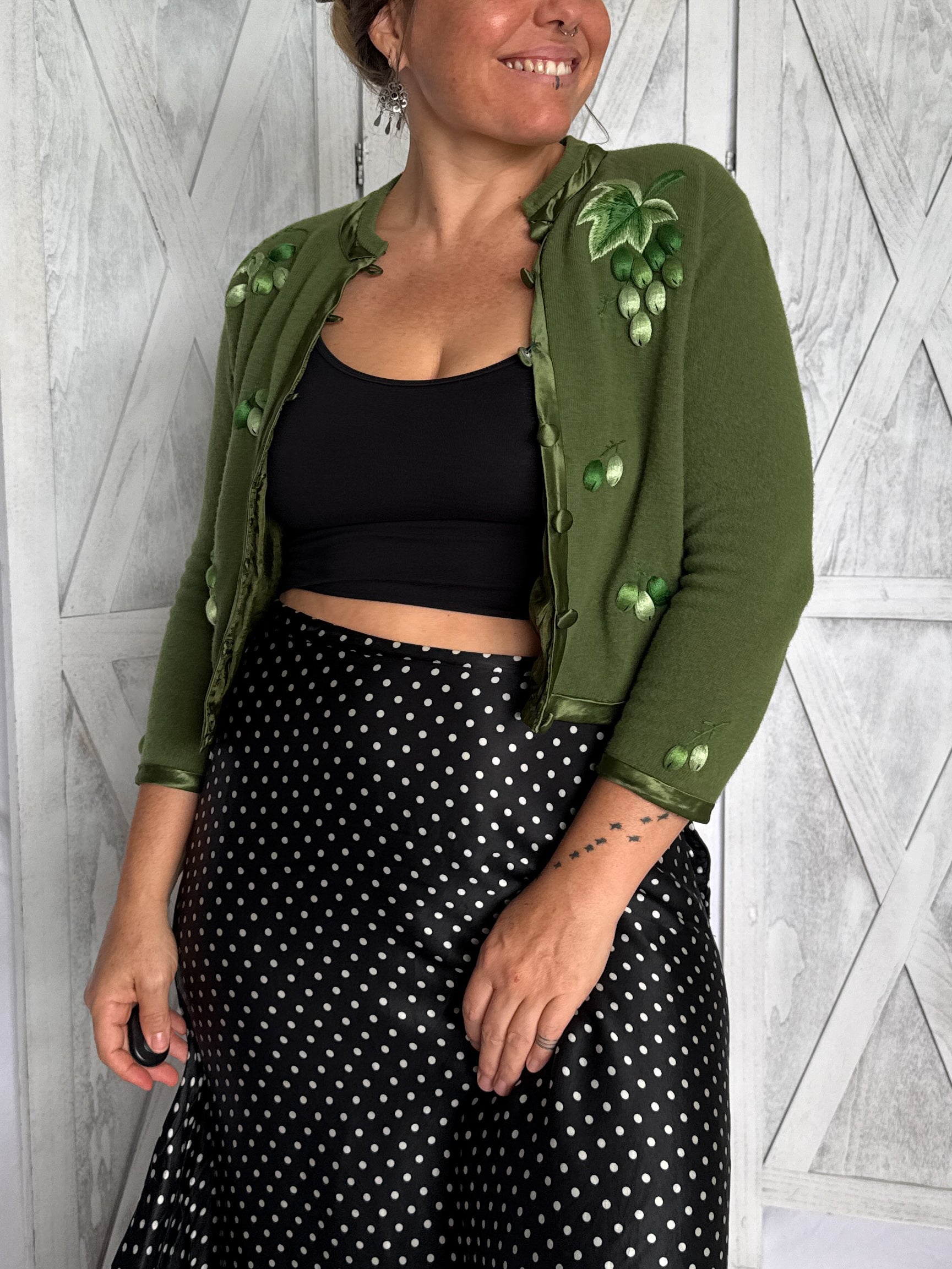 1950s hand embroidered cardigan grape leaves close up