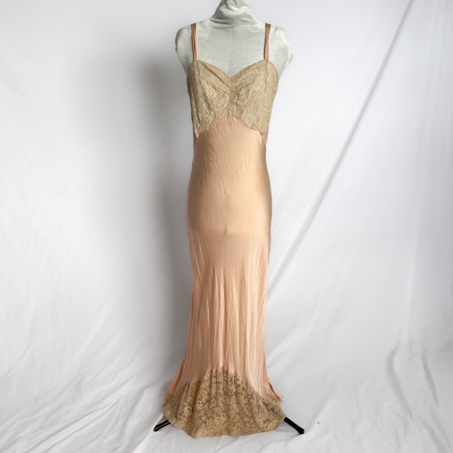 1930s/40s vintage 100% silk maxi slip dress in pink peach