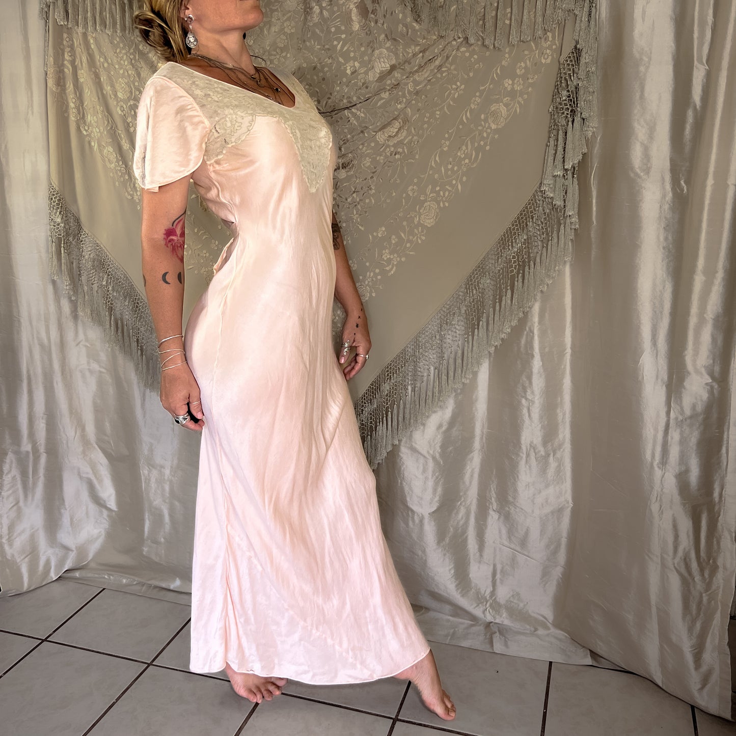 1920s/1930s Vintage Empress Silk short sleeve slip dress in floral guava pink jacquard