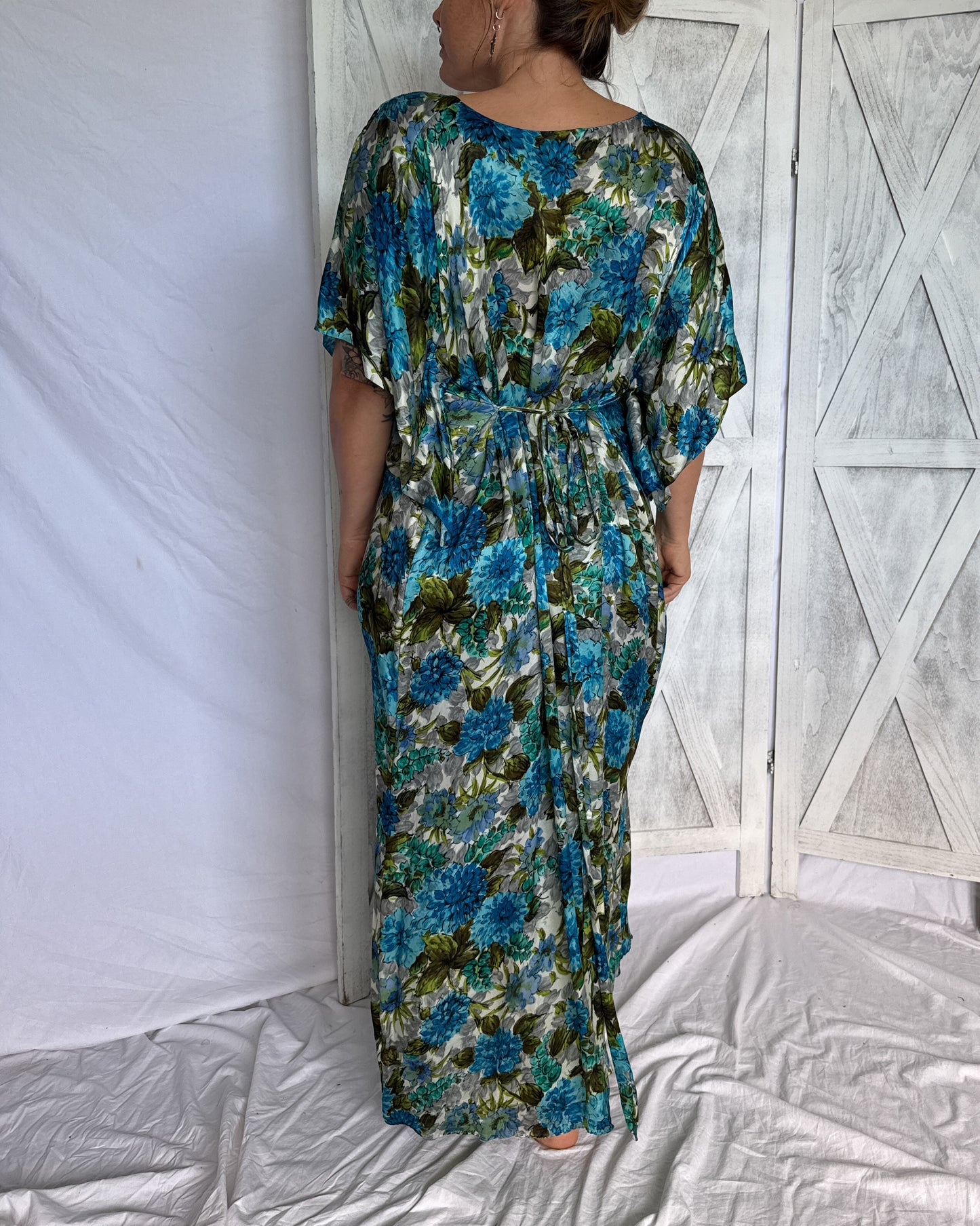  1960s maxi dress back view tie waist